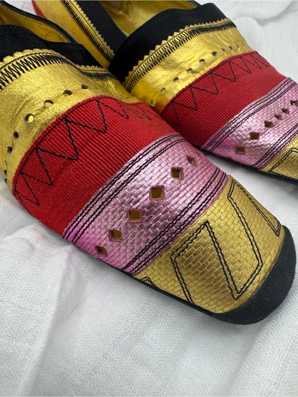 ITALIAN Multicolor Embroidered Loafers - Pink, Red & Gold
